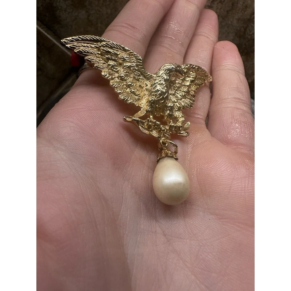 Vintage Gold Tone Eagle Brooch Pin Dangling Faux Pearl Patriotic Statement Jewel